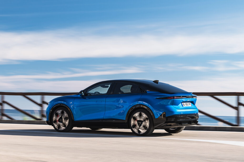 Alpine a390